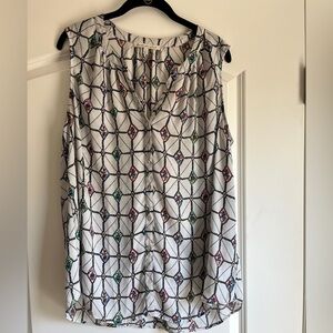 Daniel Rainn White Geometric Diamond Print Sleeveless Top